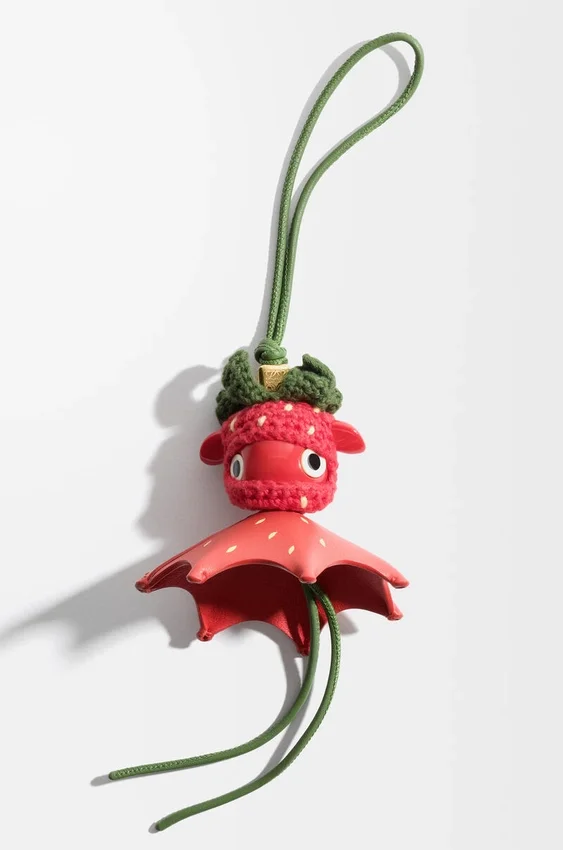 Aardbeienbedeltje van klassiek kalfsleer Aardbeienbedeltje van klassiek kalfsleer
