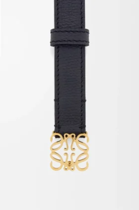 Anagram-riem van kalfsleer met Pebble-structuur Anagram-riem van kalfsleer met Pebble-structuur