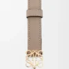 Anagram-riem van kalfsleer met Pebble-structuur Anagram-riem van kalfsleer met Pebble-structuur