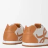 Ballet Runner 2.0 ongevoerd van hertenleer en plantaardig gelooid kalfsleer Ballet Runner 2.0 ongevoerd van hertenleer en plantaardig gelooid kalfsleer