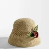 Bloemenbroche van klassiek kalfsleer Bloemenbroche van klassiek kalfsleer