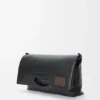 Bob gevouwen Tote bag van glanzend, soepel kalfsleer Bob gevouwen Tote bag van glanzend, soepel kalfsleer