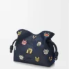 Cats medium Flamenco-clutch van geborduurd denim Cats medium Flamenco-clutch van geborduurd denim