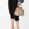 Compacte Hammock-tas van zacht generfd kalfsleer Compacte Hammock-tas van zacht generfd kalfsleer
