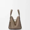 Compacte Hammock-tas van zacht generfd kalfsleer Compacte Hammock-tas van zacht generfd kalfsleer