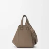 Compacte Hammock-tas van zacht generfd kalfsleer Compacte Hammock-tas van zacht generfd kalfsleer