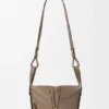 Compacte Hammock-tas van zacht generfd kalfsleer Compacte Hammock-tas van zacht generfd kalfsleer
