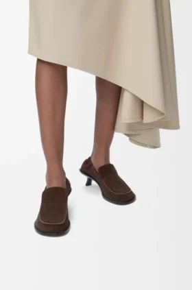 Flexible loafer van suède kalfsleer