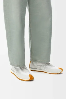 Flow Runner van nylon en suède