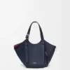 Gelaagde Hammock Flip-tas van klassiek kalfsleer Gelaagde Hammock Flip-tas van klassiek kalfsleer