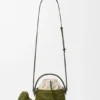 Gieter-tas van raffia en kalfsleer Gieter-tas van raffia en kalfsleer