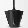 Grote Bilbao-bucket in glad kalfsleer Grote Bilbao-bucket in glad kalfsleer
