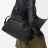 Grote Flamenco-clutch van nappa-kalfsleer Grote Flamenco-clutch van nappa-kalfsleer