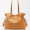 Grote Flamenco-clutch van nappa-kalfsleer Grote Flamenco-clutch van nappa-kalfsleer