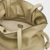 Grote Flamenco-clutch van nappa-kalfsleer Grote Flamenco-clutch van nappa-kalfsleer