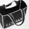 Grote Loewe Font Tote van raffia
