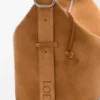 Grote Loop Hobo van suède kalfsleer