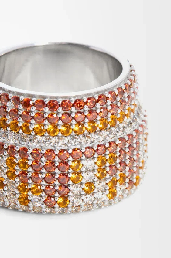 Grote pavé-ring van sterlingzilver en kristallen Grote pavé-ring van sterlingzilver en kristallen