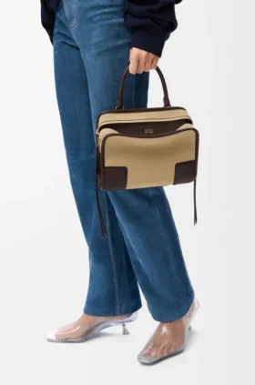 Kleine Amazona 180-tas van suède