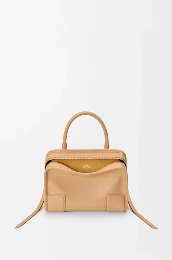 Kleine Amazona 180-tas van zacht kalfsleer Kleine Amazona 180-tas van zacht kalfsleer