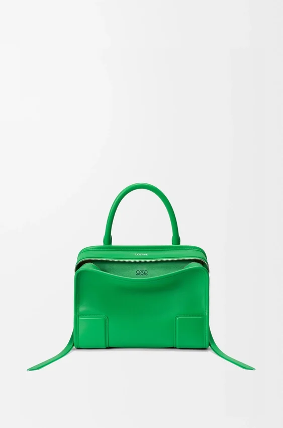 Kleine Amazona 180-tas van zacht kalfsleer Kleine Amazona 180-tas van zacht kalfsleer