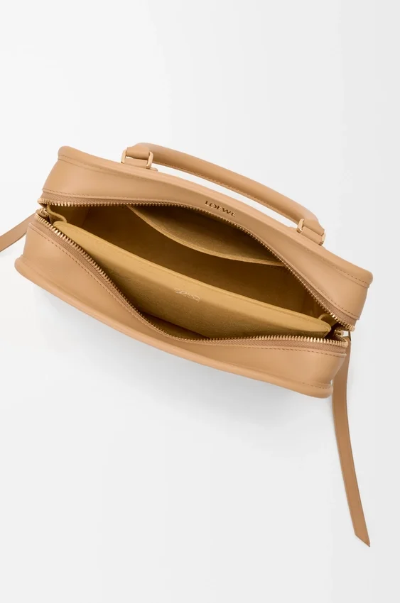 Kleine Amazona 180-tas van zacht kalfsleer Kleine Amazona 180-tas van zacht kalfsleer