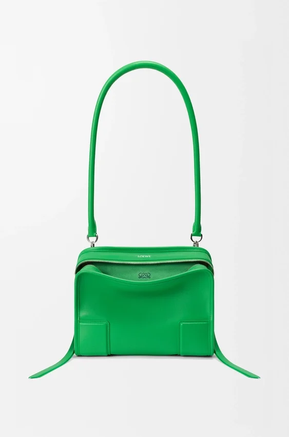 Kleine Amazona 180-tas van zacht kalfsleer Kleine Amazona 180-tas van zacht kalfsleer