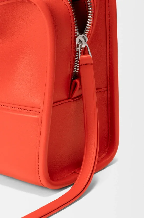 Kleine Amazona 180-tas van zacht kalfsleer Kleine Amazona 180-tas van zacht kalfsleer