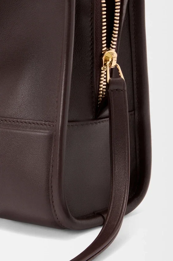 Kleine Amazona 180-tas van zacht kalfsleer Kleine Amazona 180-tas van zacht kalfsleer