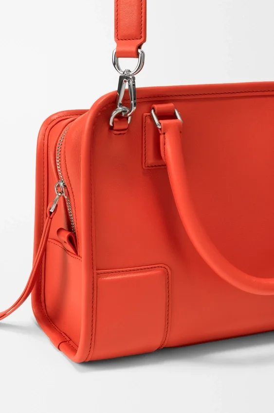 Kleine Amazona 180-tas van zacht kalfsleer Kleine Amazona 180-tas van zacht kalfsleer