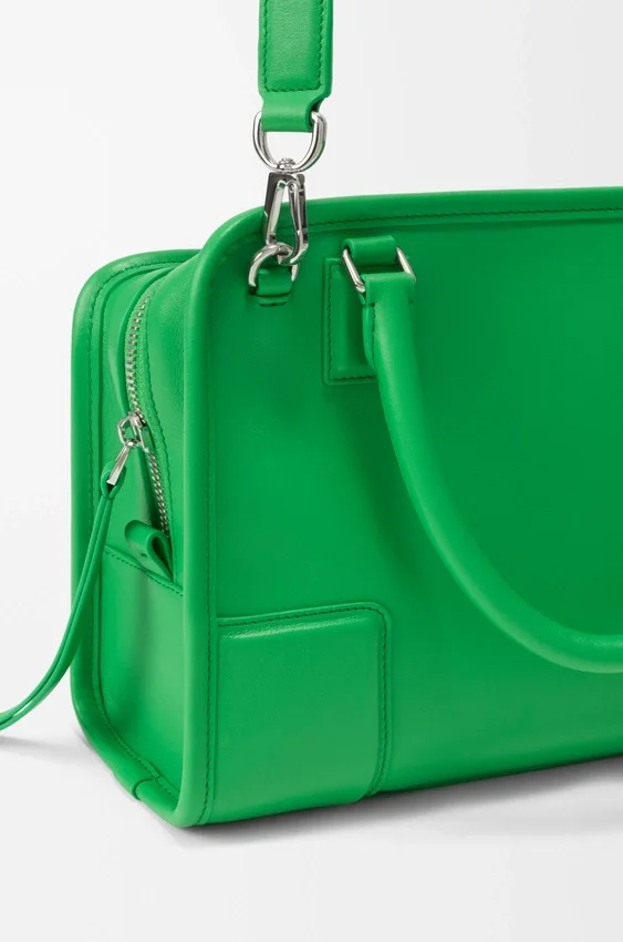 Kleine Amazona 180-tas van zacht kalfsleer Kleine Amazona 180-tas van zacht kalfsleer
