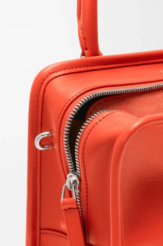 Kleine Amazona 180-tas van zacht kalfsleer Kleine Amazona 180-tas van zacht kalfsleer