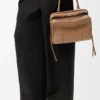 Kleine Amazona 180-tas van zacht kalfsleer Kleine Amazona 180-tas van zacht kalfsleer