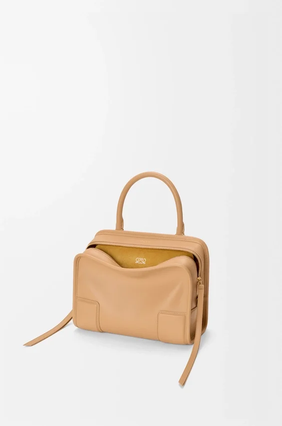 Kleine Amazona 180-tas van zacht kalfsleer Kleine Amazona 180-tas van zacht kalfsleer