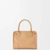 Kleine Amazona 180-tas van zacht kalfsleer Kleine Amazona 180-tas van zacht kalfsleer