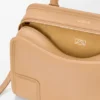 Kleine Amazona 180-tas van zacht kalfsleer Kleine Amazona 180-tas van zacht kalfsleer