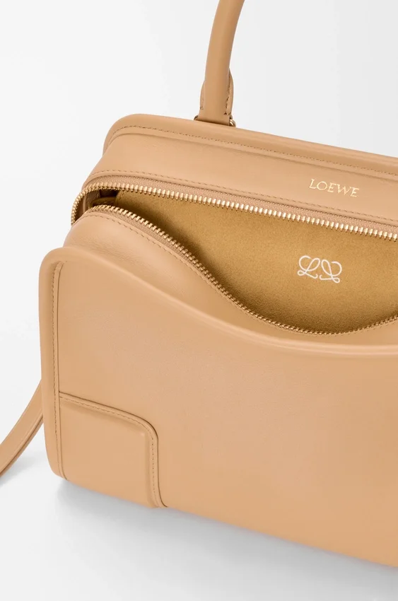 Kleine Amazona 180-tas van zacht kalfsleer Kleine Amazona 180-tas van zacht kalfsleer