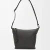 Kleine Cubi-crossbodytas van soepel, glad kalfsleer en jacquard Kleine Cubi-crossbodytas van soepel, glad kalfsleer en jacquard
