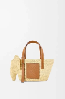 Kleine olifantenmand van raffia en kalfsleer