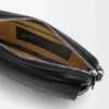 Kleine Pebble-messengertas van soepel generfd kalfsleer