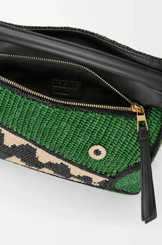 Kleine Puzzle Edge-tas van raffia en kalfsleer Kleine Puzzle Edge-tas van raffia en kalfsleer