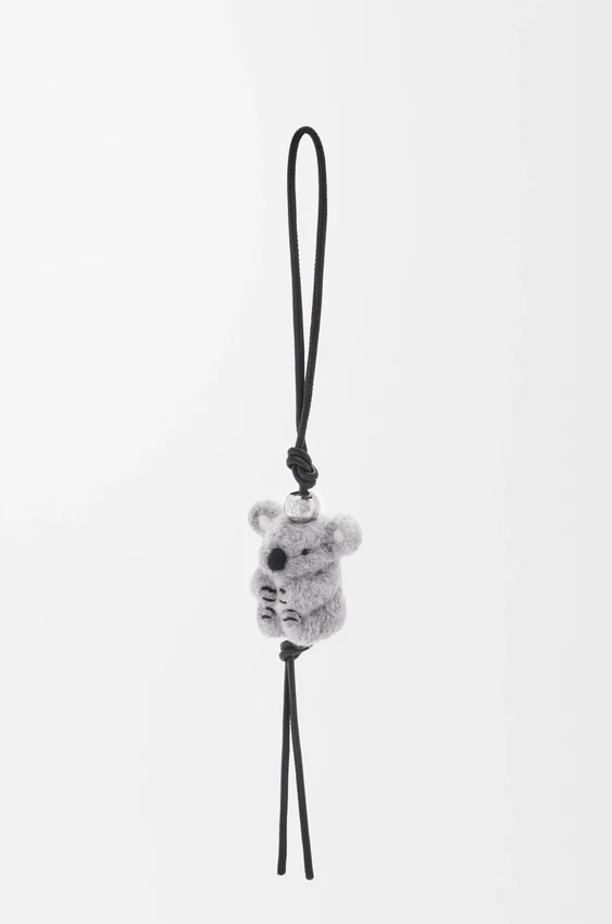Koala-bedeltje van vilt en kalfsleer Koala-bedeltje van vilt en kalfsleer