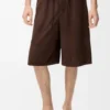 Korte broek met trekkoord van suède geitenleer Korte broek met trekkoord van suède geitenleer