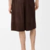 Korte broek met trekkoord van suède geitenleer Korte broek met trekkoord van suède geitenleer