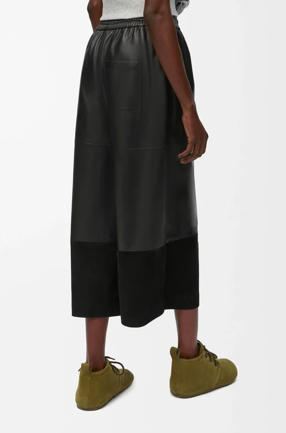 Korte broek van nappa-lamsleer en suède geitenleer Korte broek van nappa-lamsleer en suède geitenleer