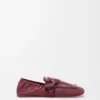 Loafer met sluiting van glanzend, glad kalfsleer Loafer met sluiting van glanzend, glad kalfsleer