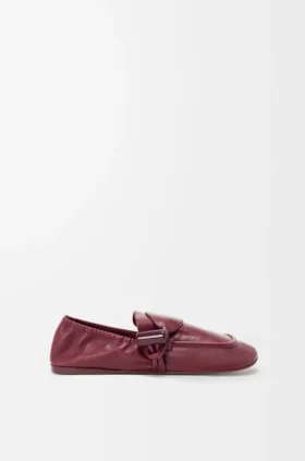 Loafer met sluiting van glanzend, glad kalfsleer