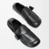 Loafer met sluiting van glanzend, glad kalfsleer Loafer met sluiting van glanzend, glad kalfsleer