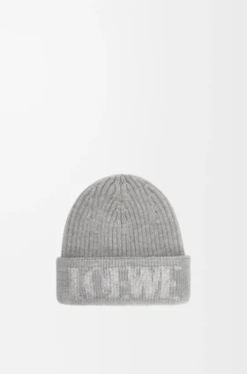 Loewe-muts van wol