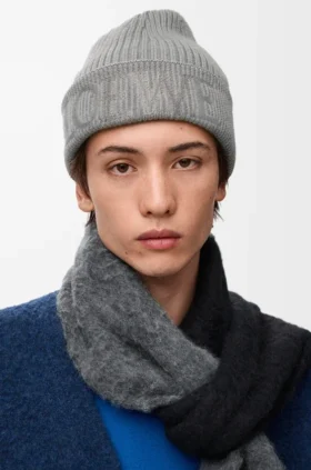 Loewe-muts van wol